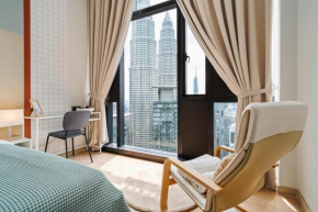 Iconic KLCC Twin Tower View - 2BR Premier Suite